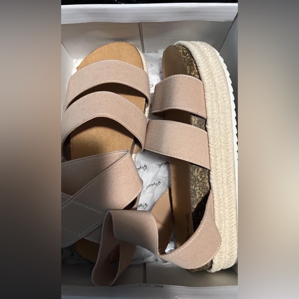Qupid Platform Sandals
